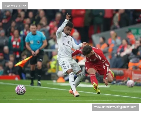 利物浦1-4埃因霍温暴露防线问题，克洛普需调整战术